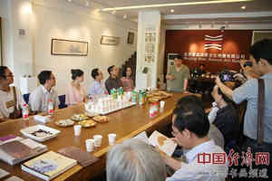 “丹青·和鸣——谢敦毅、吴丽咏书画作品双人展”在壹美四季艺术空间开展 中国经济网记者李冬阳摄