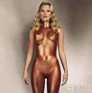 佳士得拍卖凯特·摩斯人体艺术写真 铜粉画作交易额达3万英镑