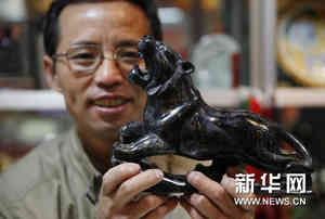 （晚报）（1）玉雕手艺传承百年