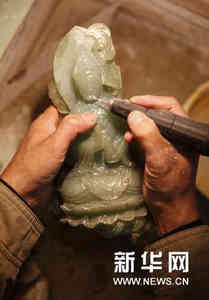 （晚报）（2）玉雕手艺传承百年