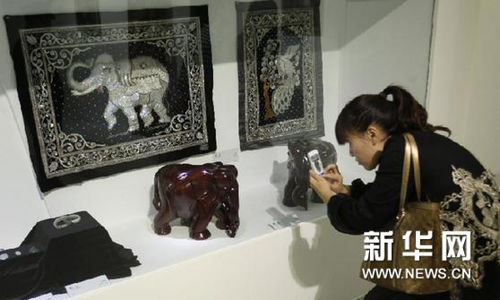（晚报）（1）“四海一家”——驻华使馆馆藏精品展昆明开展