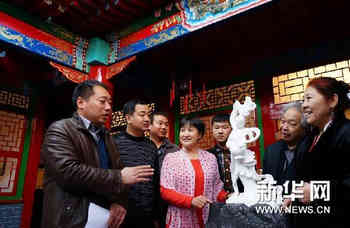 (文化)(1)《奔月》主题雕塑落成