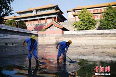 故宫护城河清淤现场图片