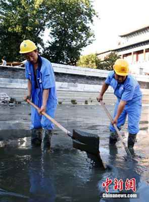 故宫护城河清淤现场图片