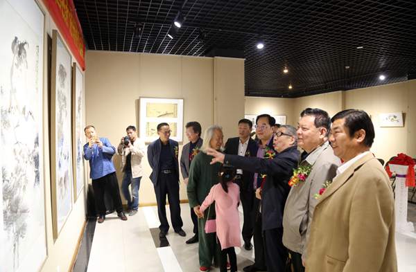 “悟明心地”中国当代花鸟画名家赵铭梧书画展开幕-7